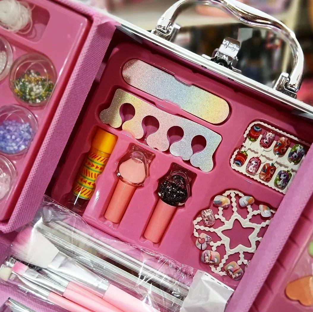 Unicorn Makeup Beauty Box for Kids – Safe, Washable Pretend Play Set with Magical Accessories